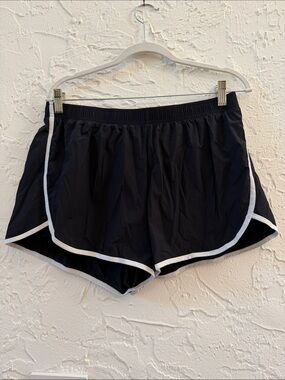Splits59 MEGAN WOVEN NYLON RUN SHORT Black size L